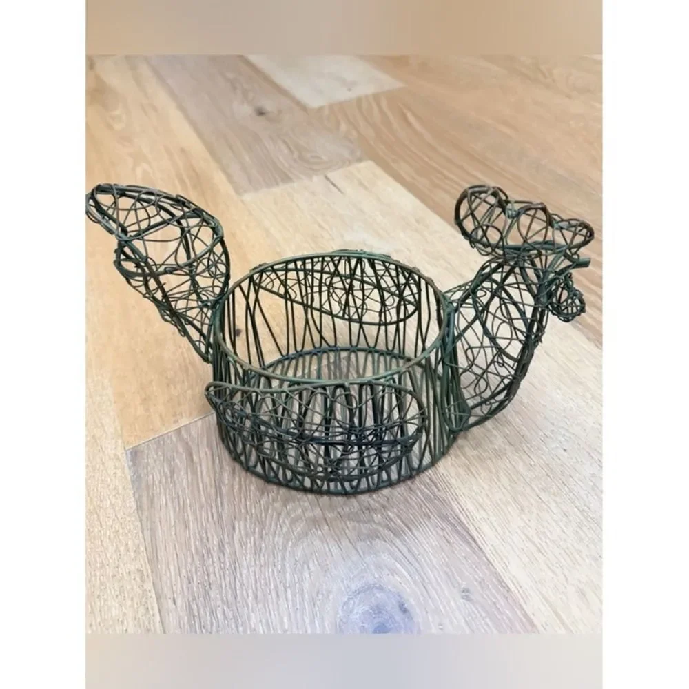 Source Unknown farmhouse wire